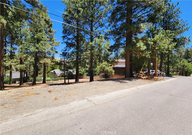 2nd image of 0 Wrightwood Dr, Wrightwood, CA 92397 | MLS# HD26133589