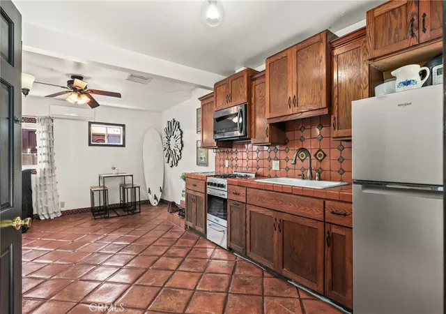 5th image of 11232 Oxnard St, North Hollywood, CA 91606 | MLS# BB26132328
