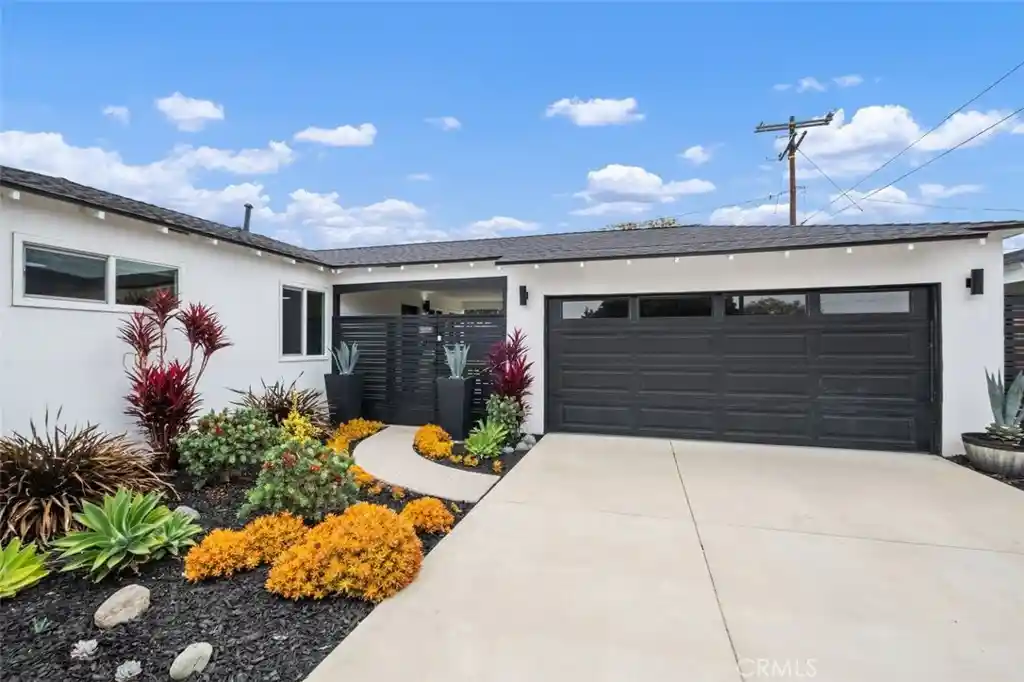 Photo 1 of Single family home for sale at 557 S Rosalind, Orange, CA 92869 | MLS# OC26132811 | Listing updated on 2026-07-21