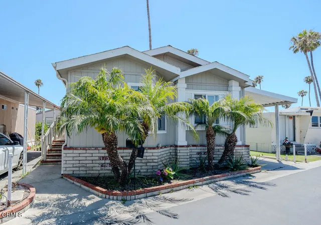 3rd image of 205 E Driffill Blvd #137, Oxnard, CA 93030 | MLS# V1-37086