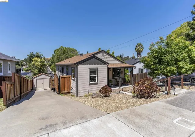 Homes for sale in Martinez, CA | 2001 Boynton Ave, Martinez, CA 94553 | MLS# 41138880