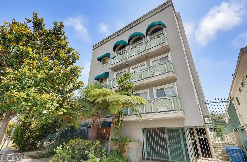 Listing Photo 1 - Condo for sale in 1538 Stoner Ave located at 1538 Stoner Ave, Los Angeles, CA 90025 - Unit #303