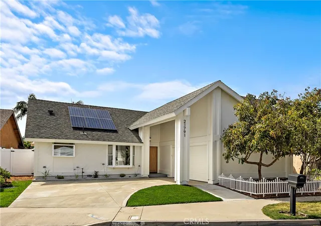 Photo 3 of Single family home for sale at 21791 Summerwind, Huntington Beach, CA 92646 | MLS# OC26133209 | Listing updated on 2026-09-27