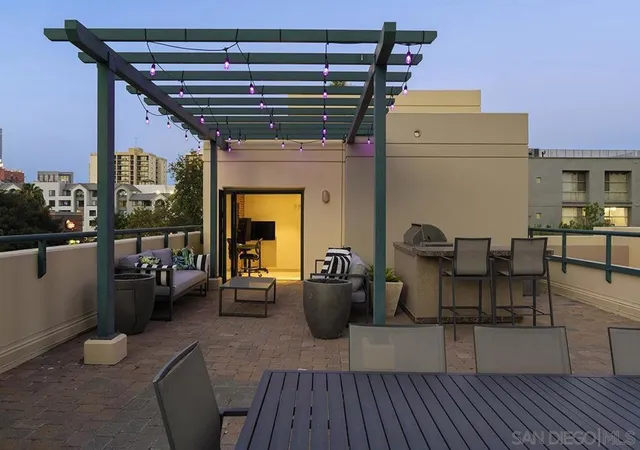 Listing Photo 5 - Condo for sale in building located at 555 Front St, San Diego, CA 92101 - Unit #204