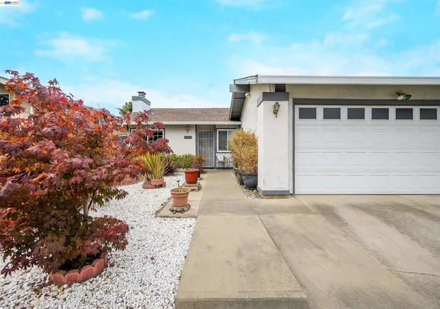 Homes for sale in Hayward, CA | 22633 Mossy Rock Dr, Hayward, CA 94541 | MLS# 41138890