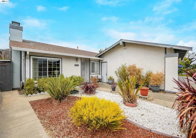 Homes for sale in Hayward, CA | 22633 Mossy Rock Dr, Hayward, CA 94541 | MLS# 41138890