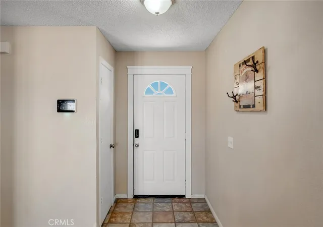 4th image of 14478 Amador Ct, Apple Valley, CA 92307 | MLS# HD26132499