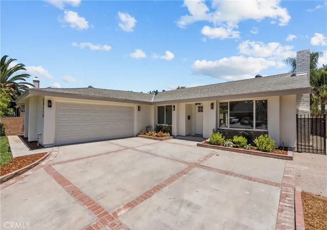 Homes for sale in Saugus, CA | 28116 Oaklar, Saugus, CA 91350 | MLS# SR26133769