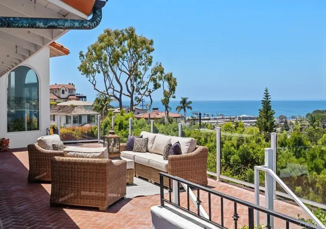 Homes for sale in La Jolla, CA | 1420 La Jolla Knoll, La Jolla, CA 92037 | MLS# NDP2605894