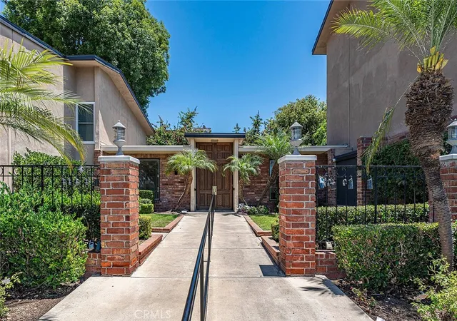 Photo 4 of Sale Pending at 12200 Montecito Rd #D319, Seal Beach, CA 90740 | MLS# RS26132728 | Listing updated on 2026-09-28