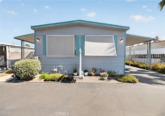 Homes for sale in Hemet, CA | 725 W Thornton Ave #136, Hemet, CA 92543 | MLS# IV26133629