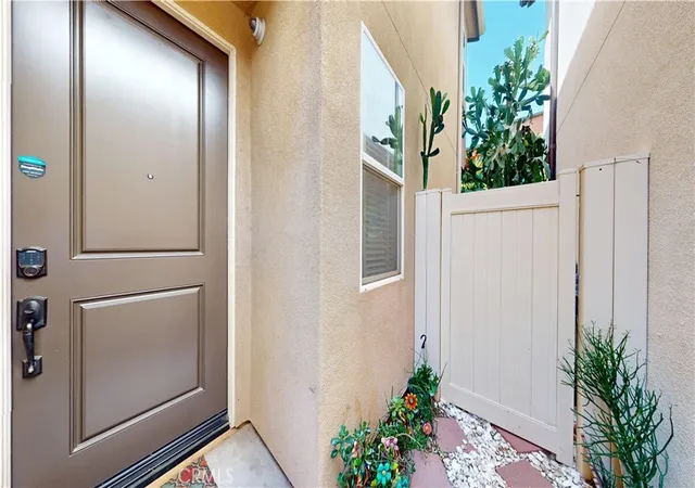 3rd image of 10351 Diamond, Pacoima, CA 91331 | MLS# SR26133851
