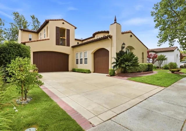 3rd image of 1959 Saint Andrews Cir, Gilroy, CA 95020 | MLS# ML82051573