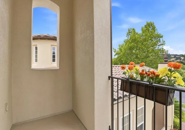 5th image of 1959 Saint Andrews Cir, Gilroy, CA 95020 | MLS# ML82051573