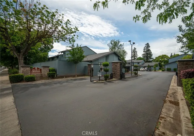 1st image of 581 Lincoln Ave Unit B, Modesto, CA 95354 | MLS# MC26092232