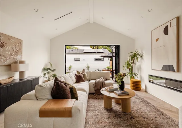 Homes for sale in Van Nuys, CA | 15337 Lemay St, Van Nuys, CA 91406 | MLS# DW26133920