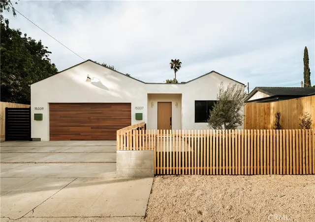 Homes for sale in Van Nuys, CA | 15337 Lemay St, Van Nuys, CA 91406 | MLS# DW26133920