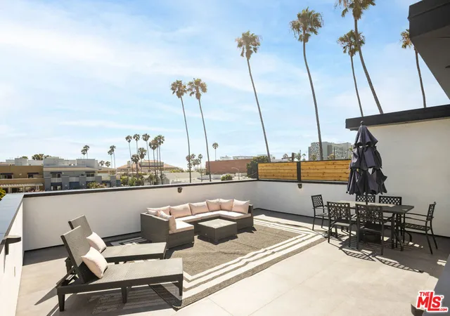 Homes for sale in Santa Monica, CA | 212 Bay Street #102, Santa Monica, CA 90405 | MLS# 26849639
