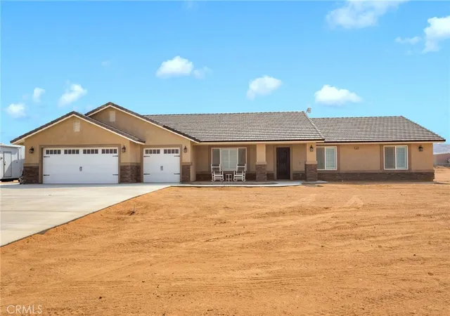 1st image of 14825 Pela Rd, Apple Valley, CA 92307 | MLS# HD26133960