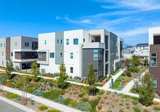 Photo 1 of Condo for sale at 523 Mulligan, Irvine, CA 92618 | MLS# OC26130625 | Listing updated on 2026-07-08