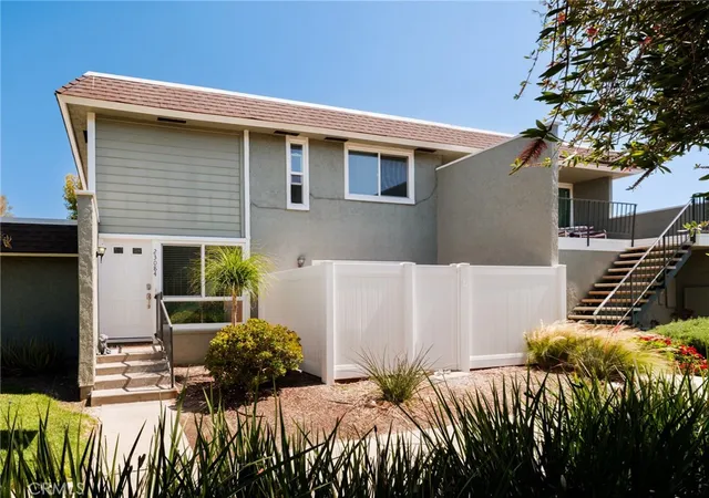 Homes for sale in Mission Viejo, CA | 23084 Via Pimiento #E3, Mission Viejo, CA 92691 | MLS# OC26131914