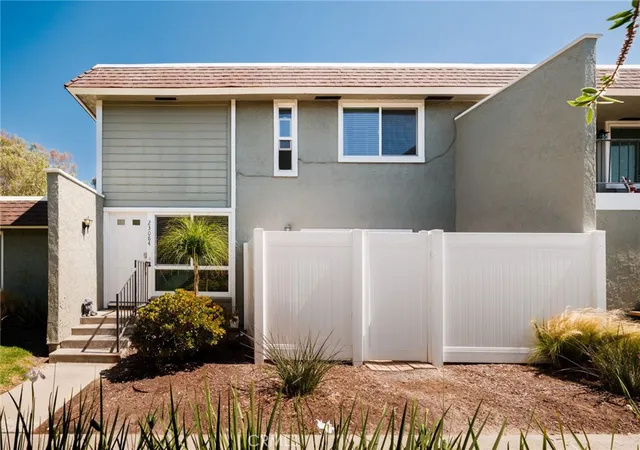 Homes for sale in Mission Viejo, CA | 23084 Via Pimiento #E3, Mission Viejo, CA 92691 | MLS# OC26131914