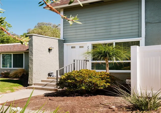 3rd image of 23084 Via Pimiento, Mission Viejo, CA 92691