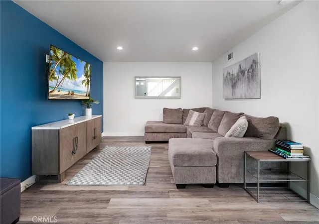 4th image of 23084 Via Pimiento, Mission Viejo, CA 92691