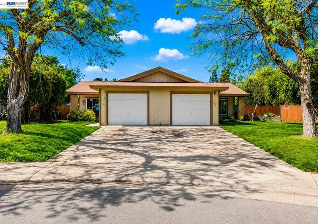 Homes for sale in Sacramento, CA | 3408 Egmont Way, Sacramento, CA 95827 | MLS# 41138907