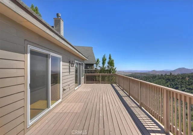 Photo 3 of Single family home for sale at 1015 Marin, Lake Arrowhead, CA 92352 | MLS# IG26134051 | Listing updated on 2026-06-25
