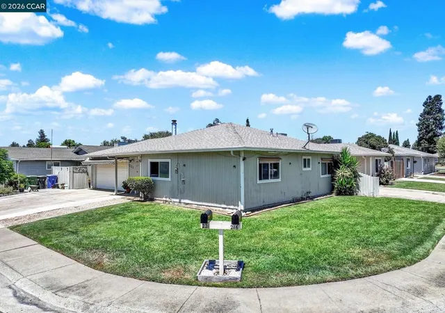 Photo 3 of House for sale at 221 Eric Cir, Galt, CA 95632 | MLS# 41138916 | Listing updated on 2026-10-05