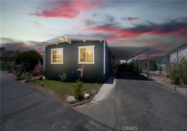 Photo 2 of Manufactured home for sale at 44725 E Florida Ave #185, Hemet, CA 92544 | MLS# SW26133505 | Listing updated on 2026-06-19