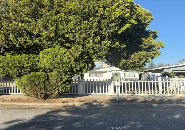 Photo 3 of Single family home for sale at 974 Sperry Dr, Colton, CA 92324 | MLS# HD26134070 | Listing updated on 2026-09-23