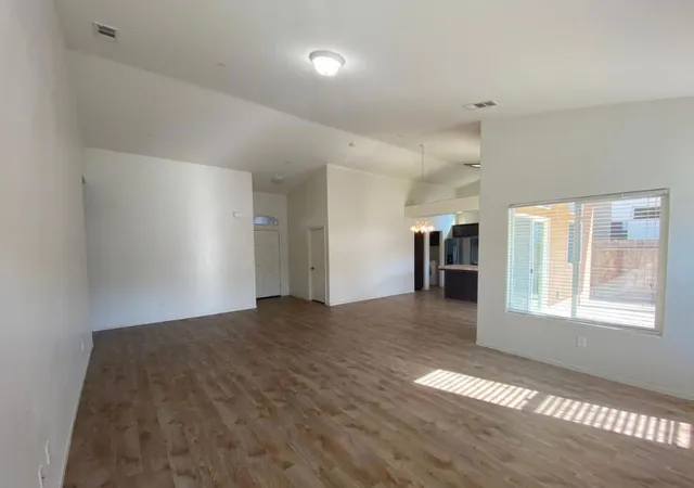 5th image of 7383 Ensminger Ave, Visalia, CA 93227 | MLS# 219149404DA