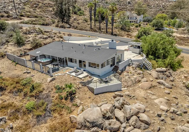 Photo 2 of Single family home for sale at 27756 Vista Del Valle, Hemet, CA 92544 | MLS# SW26117788 | Listing updated on 2026-10-03