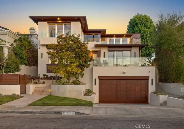 Homes for sale in Manhattan Beach, CA | 1626 1St St, Manhattan Beach, CA 90266 | MLS# SB26133853