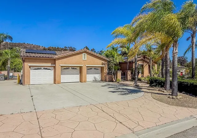 Homes for sale in Escondido, CA | 26207 Wyndemere Ct, Escondido, CA 92026 | MLS# NDP2605907