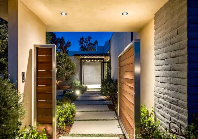 4th image of 6085 Woodfern Dr, Rancho Palos Verdes, CA 90275 | MLS# PV26131820