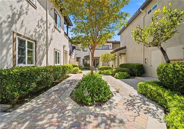 Photo 4 of Condo for sale at 138 Via Contento, Rancho Santa Margarita, CA 92688 | MLS# PW26133165 | Listing updated on 2026-09-07