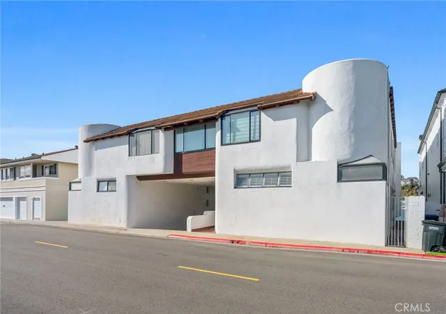 Homes for sale in Newport Beach, CA | 320 Via Lido Nord #3, Newport Beach, CA 92663 | MLS# NP26133587