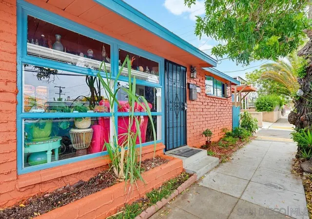 Listing Photo 4 - Condo for sale in building located at 2125 27 Ebers, San Diego, CA 92107
