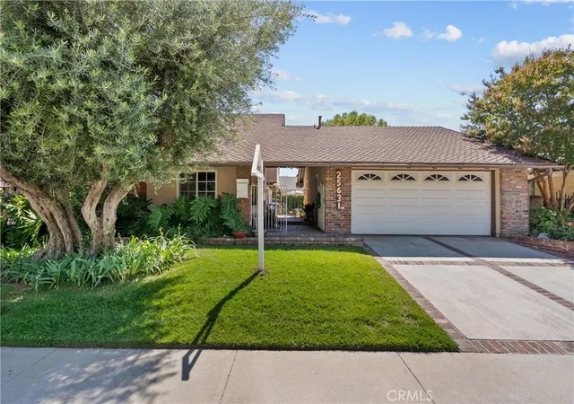 Homes for sale in Valencia, CA | 25631 Bellerive, Valencia, CA 91355 | MLS# SR26128461