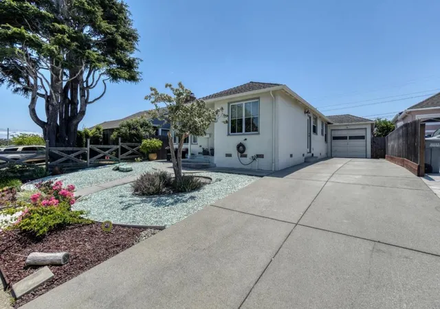 3rd image of 418 Fairway Dr, South San Francisco, CA 94080 | MLS# ML82051613