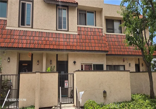 Homes for sale in Canyon Country, CA | 27631 Nugget #5, Canyon Country, CA 91387 | MLS# SR26133903