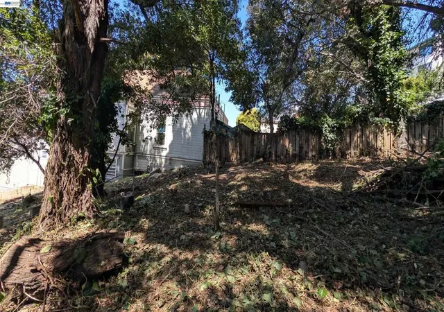 15th image of 176 Orange St, Oakland, CA 94610 | MLS# 41138960