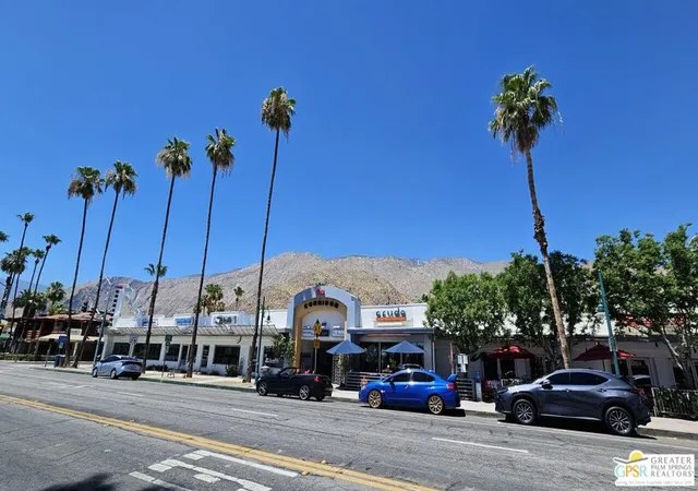 Homes for sale in Palm Springs, CA | 277 E Alejo Road, Palm Springs, CA 92262 | Houzeo