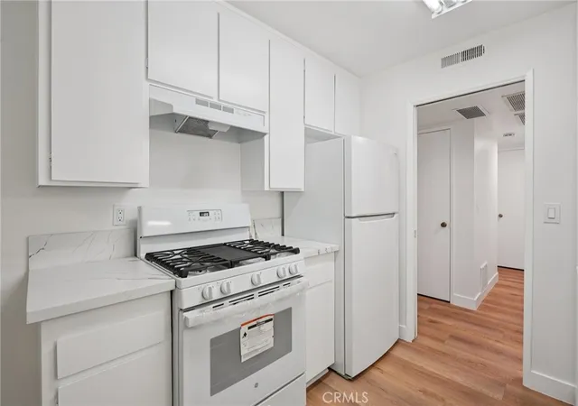 5th image of 11813 Runnymede St #27, North Hollywood, CA 91605 | MLS# BB26133547