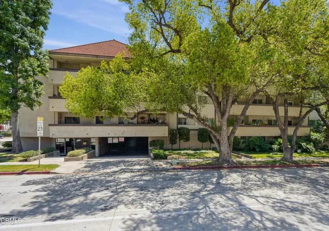 Photo 3 of Condo for sale at 2386 E Del Mar Blvd #220, Pasadena, CA 91107 | MLS# P1-27682 | Listing updated on 2026-09-25