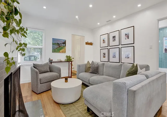 3rd image of 292 Monrovia, Long Beach, CA 90803 | MLS# OC26133845