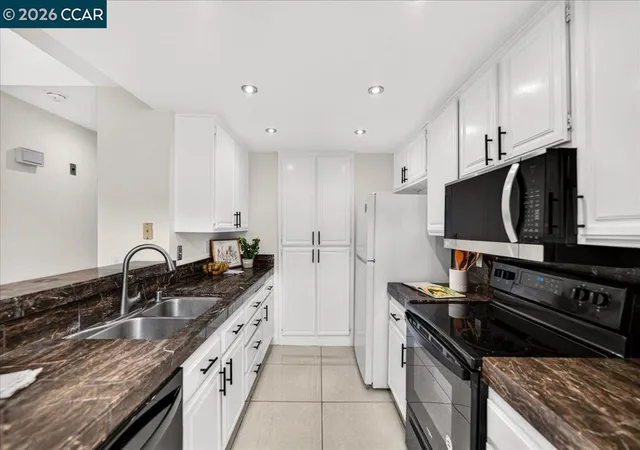 Photo 1 of Condo for sale at 6204 Buena Vista Dr #B, Newark, CA 94560 | MLS# 41138997 | Listing updated on 2026-10-08